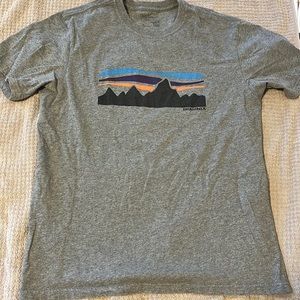 Mens medium Patagonia shirt